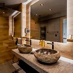 Kashmir Wellness & Adults Only מלון 5*