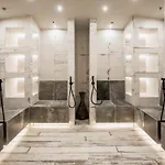 מלון Kashmir Wellness & Adults Only ולינגראד