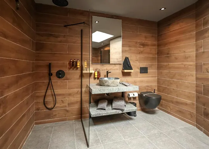 Kashmir Wellness & Adults Only 5*